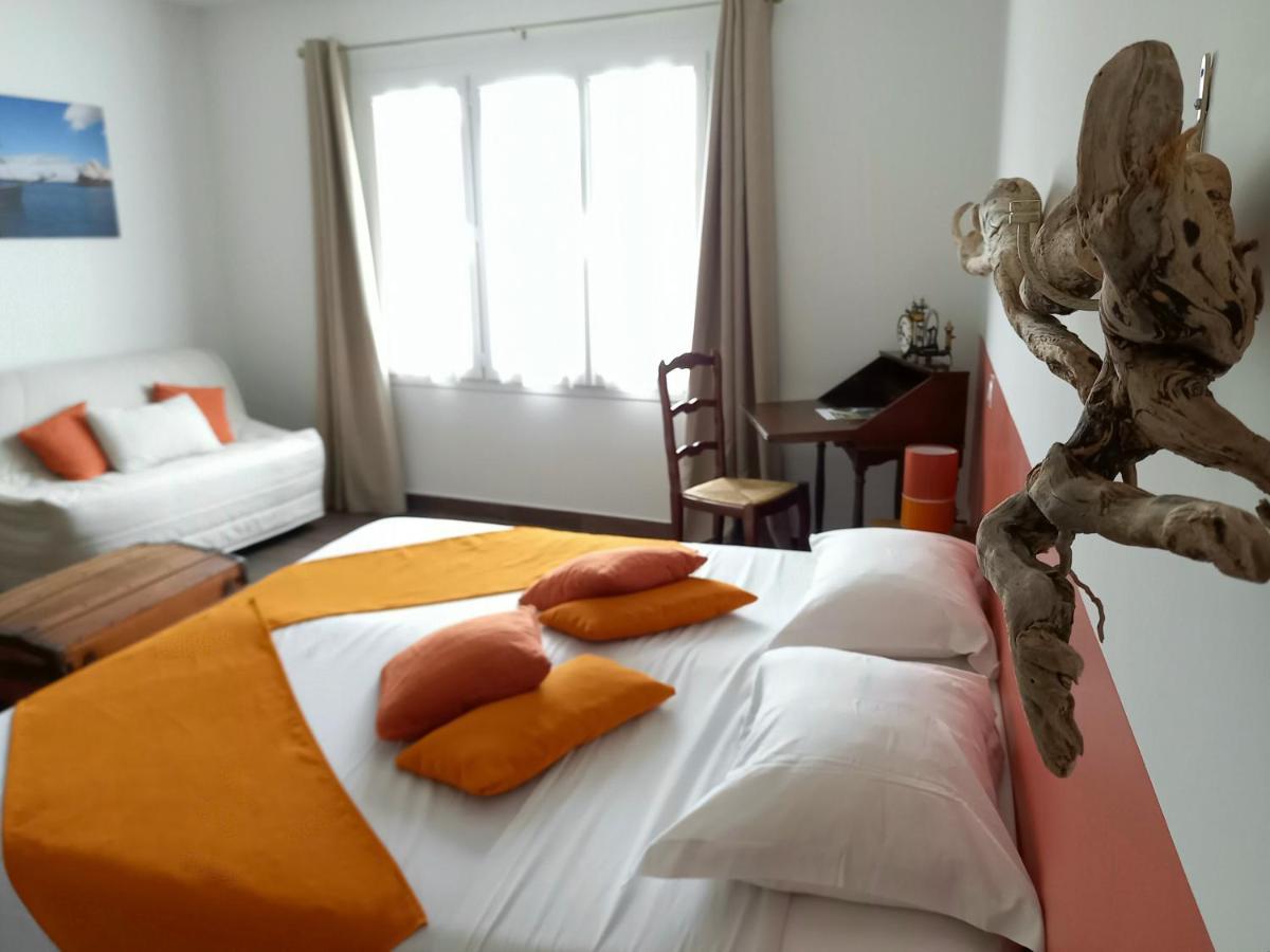 แตร์ ร็อง วู Hotel ลาโรแชล ภายนอก รูปภาพ